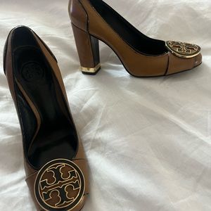 Very nice Tory Burch shoes